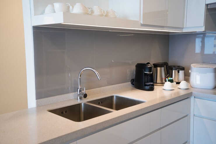 Best Countertop Materials for Busy Kitchens